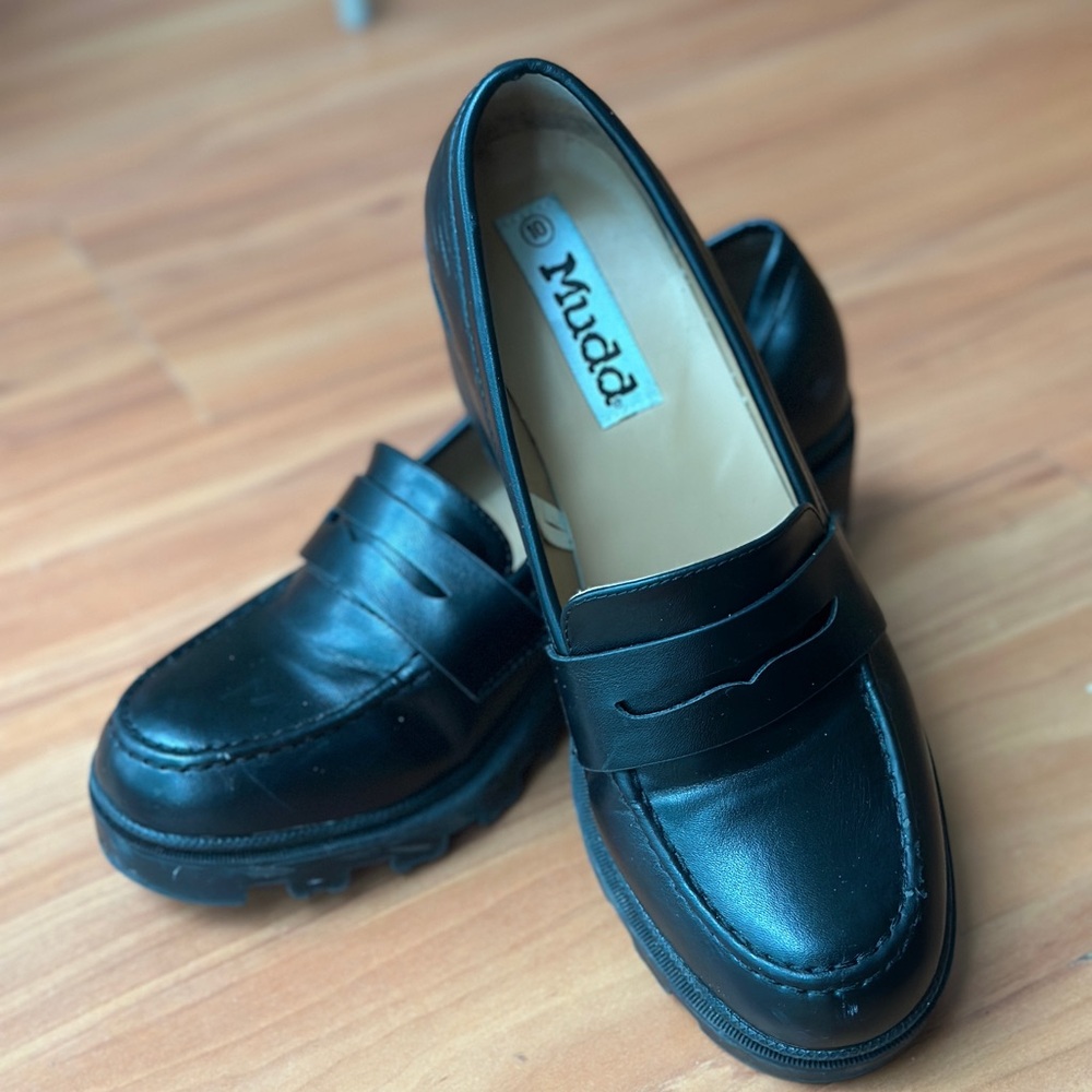 Classic Black Loafers – Size 10